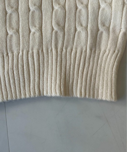 BEVERLY HILLS POLO CLUB(ビバリーヒルズポロクラブ)の「【BEVERLY HILLS POLO CLUB】ケーブル編みショート丈ワンポイント刺繍ニット(ニット/セーター・レディース・ネイビー/レッド/アイボリー・F)」の11枚目の写真