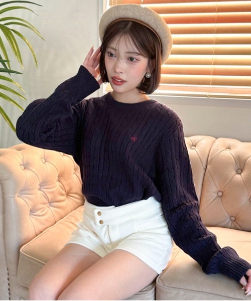 BEVERLY HILLS POLO CLUB(ビバリーヒルズポロクラブ)の「【BEVERLY HILLS POLO CLUB】ケーブル編みショート丈ワンポイント刺繍ニット(ニット/セーター・レディース・ネイビー/レッド/アイボリー・F)」の22枚目の写真
