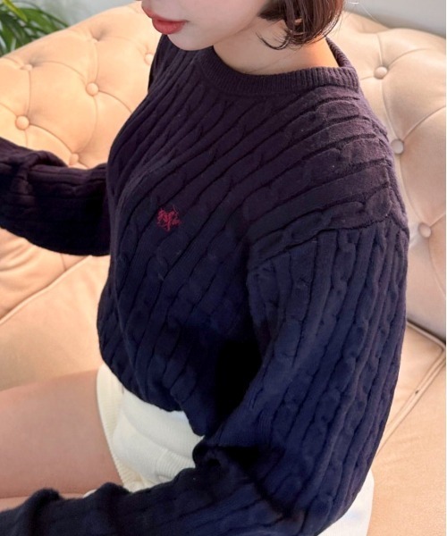 BEVERLY HILLS POLO CLUB(ビバリーヒルズポロクラブ)の「【BEVERLY HILLS POLO CLUB】ケーブル編みショート丈ワンポイント刺繍ニット(ニット/セーター・レディース・ネイビー/レッド/アイボリー・F)」の20枚目の写真