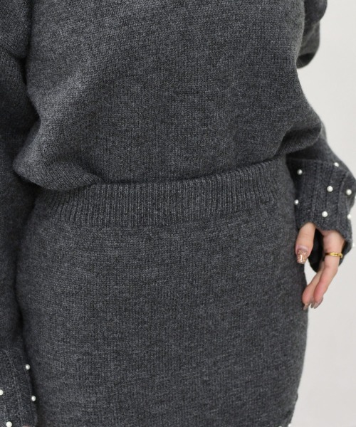 MISCH MASCH(ミッシュマッシュ)の「一部店舗限定 パールデザインニットワンピース×マフラーセット(セットアップ・レディース・グレー/ベージュ・フリ-)」の15枚目の写真