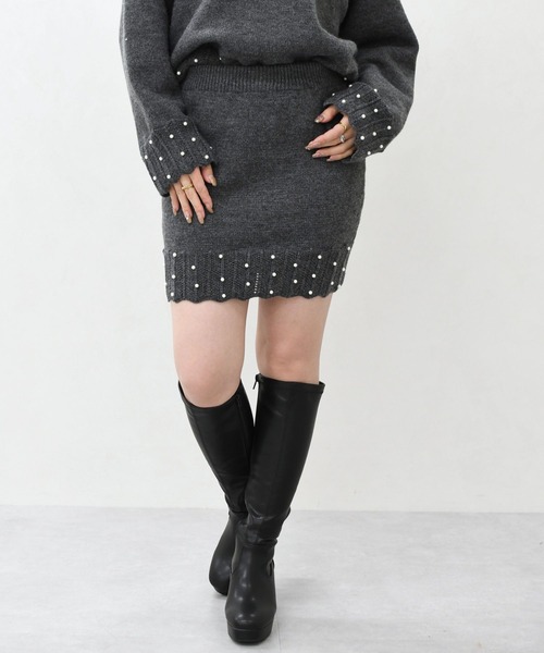 MISCH MASCH(ミッシュマッシュ)の「一部店舗限定 パールデザインニットワンピース×マフラーセット(セットアップ・レディース・グレー/ベージュ・フリ-)」の17枚目の写真