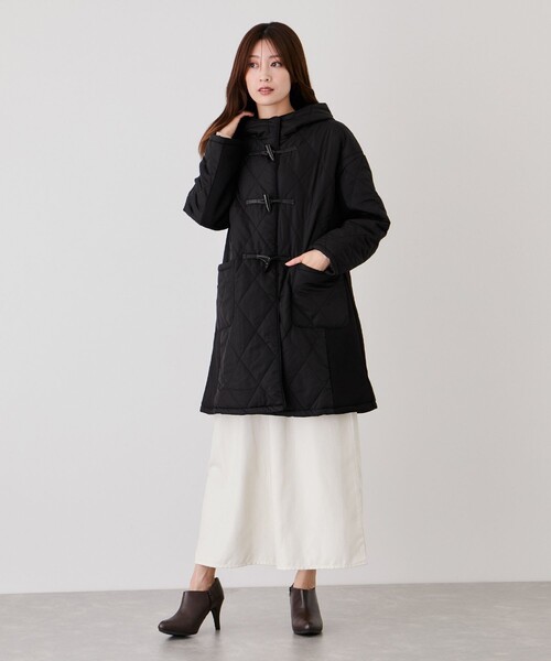 Jayro(ジャイロ)の「中綿キルトダッフルコート(ダッフルコート・レディース・ブラック/オフホワイト/ダークブラウン・M)」の8枚目の写真