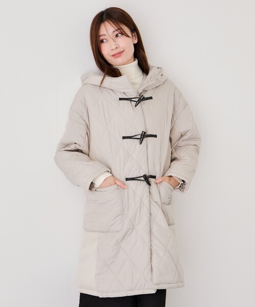 Jayro(ジャイロ)の「中綿キルトダッフルコート(ダッフルコート・レディース・ブラック/オフホワイト/ダークブラウン・M)」の16枚目の写真