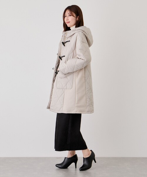 Jayro(ジャイロ)の「中綿キルトダッフルコート(ダッフルコート・レディース・ブラック/オフホワイト/ダークブラウン・M)」の18枚目の写真