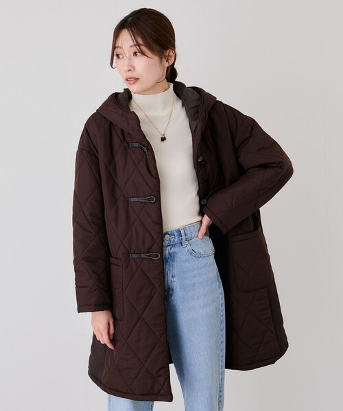 Jayro(ジャイロ)の「中綿キルトダッフルコート(ダッフルコート・レディース・ブラック/オフホワイト/ダークブラウン・M)」の20枚目の写真