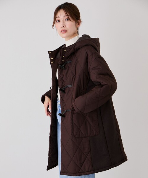 Jayro(ジャイロ)の「中綿キルトダッフルコート(ダッフルコート・レディース・ブラック/オフホワイト/ダークブラウン・M)」の21枚目の写真