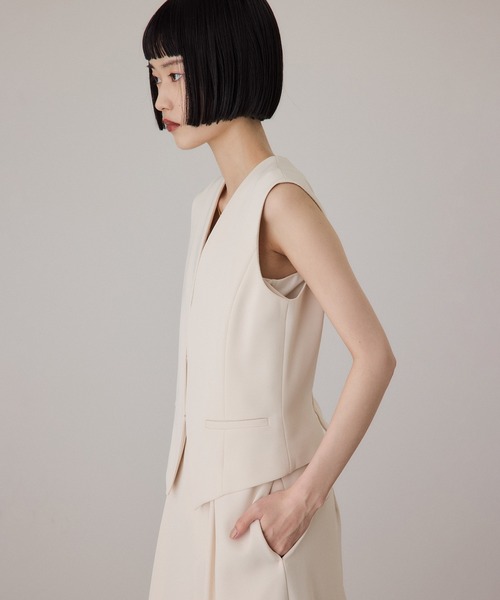 ADAM ET ROPE'（アダムエロペ）の「【サステナブル】ジレコンビロンパース（つなぎ/オールインワン・レディース・キナリ/ブラック・36/38）」の18枚目の写真