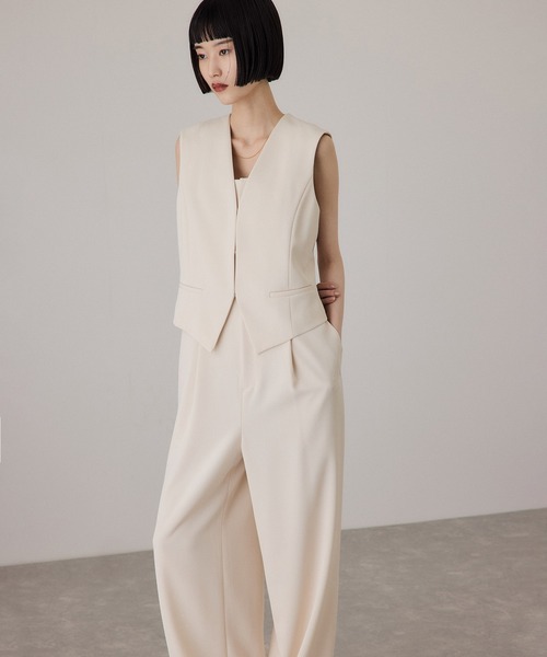 ADAM ET ROPE'（アダムエロペ）の「【サステナブル】ジレコンビロンパース（つなぎ/オールインワン・レディース・キナリ/ブラック・36/38）」の6枚目の写真