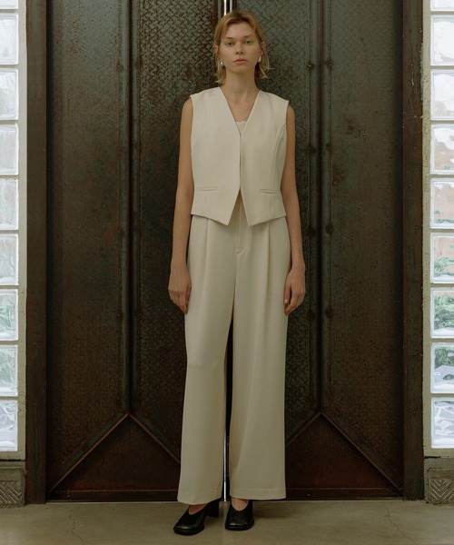 ADAM ET ROPE'（アダムエロペ）の「【サステナブル】ジレコンビロンパース（つなぎ/オールインワン・レディース・キナリ/ブラック・36/38）」の3枚目の写真