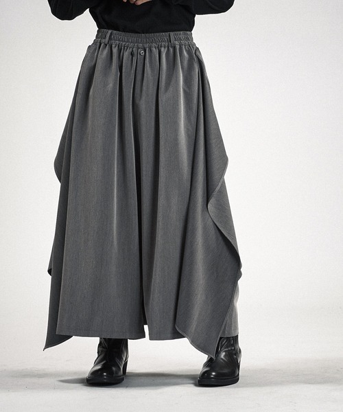 NO ID.(ノーアイディ)の「【NO ID.】Layered Cape Baggy Trousers / レイヤード ケープ バギー トラウザーズ(スラックス・メンズ・ブラック/グレー・1/2)」の3枚目の写真