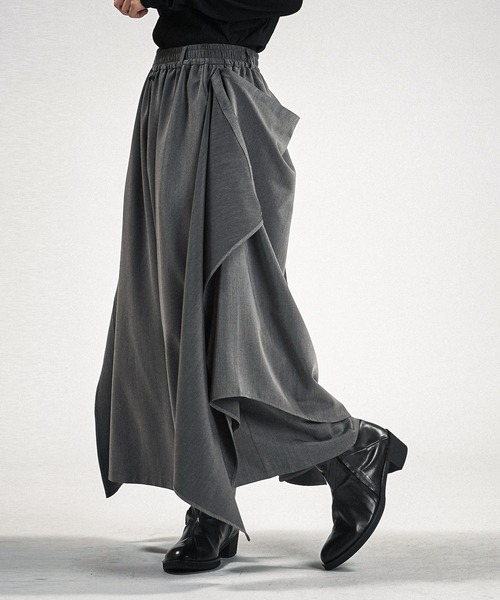 NO ID.(ノーアイディ)の「【NO ID.】Layered Cape Baggy Trousers / レイヤード ケープ バギー トラウザーズ(スラックス・メンズ・ブラック/グレー・1/2)」の5枚目の写真