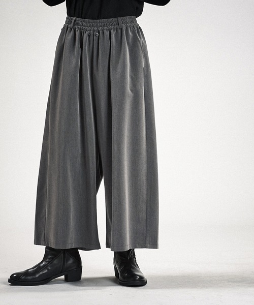 NO ID.(ノーアイディ)の「【NO ID.】Layered Cape Baggy Trousers / レイヤード ケープ バギー トラウザーズ(スラックス・メンズ・ブラック/グレー・1/2)」の7枚目の写真