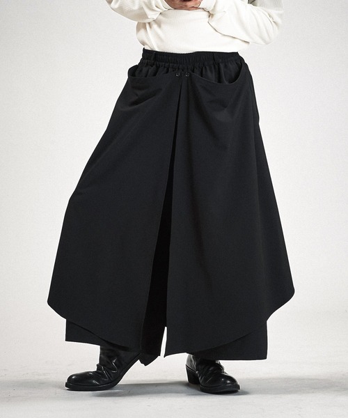 NO ID.(ノーアイディ)の「【NO ID.】Layered Cape Baggy Trousers / レイヤード ケープ バギー トラウザーズ(スラックス・メンズ・ブラック/グレー・1/2)」の10枚目の写真