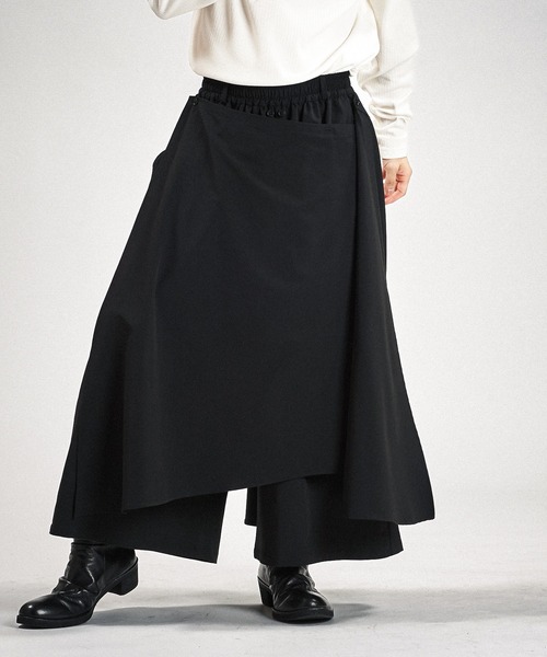 NO ID.(ノーアイディ)の「【NO ID.】Layered Cape Baggy Trousers / レイヤード ケープ バギー トラウザーズ(スラックス・メンズ・ブラック/グレー・1/2)」の18枚目の写真