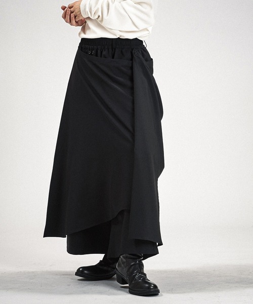 NO ID.(ノーアイディ)の「【NO ID.】Layered Cape Baggy Trousers / レイヤード ケープ バギー トラウザーズ(スラックス・メンズ・ブラック/グレー・1/2)」の19枚目の写真