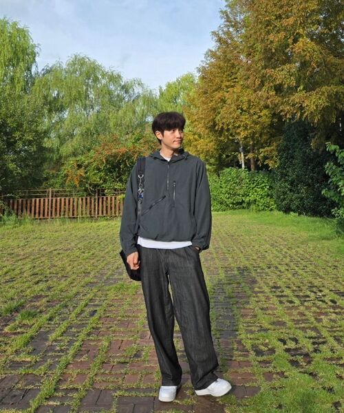 URBAN PLAYERS（アーバンプレイヤーズ）の「サラアノラックジャケット（チャコール）（ナイロンジャケット・レディース・チャコール・MEDIUM/LARGE）」の3枚目の写真