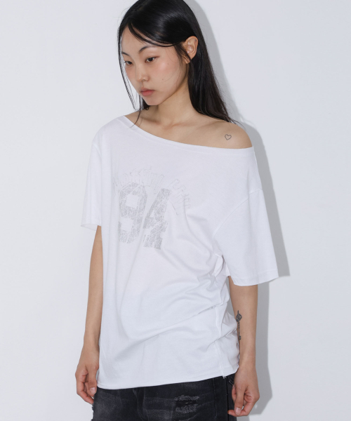 CHICKS(チックス)の「ノッティングヒルフェミニンワンショルダー半袖ホワイト(Tシャツ/カットソー・レディース・その他・FREE)」の3枚目の写真