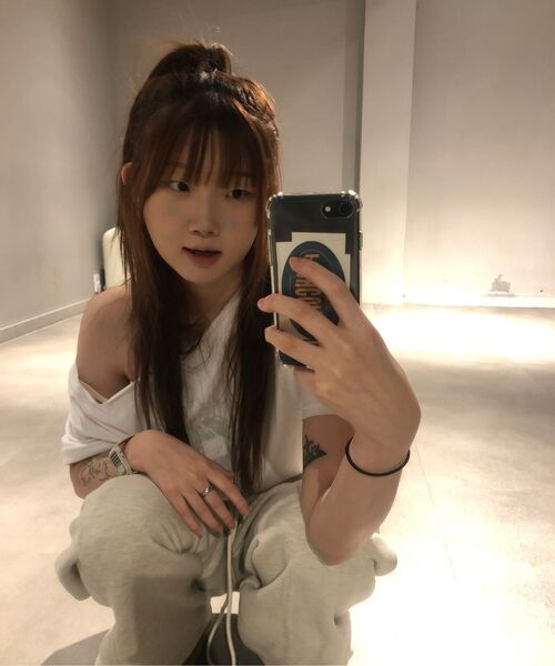 CHICKS(チックス)の「ノッティングヒルフェミニンワンショルダー半袖ホワイト(Tシャツ/カットソー・レディース・その他・FREE)」の21枚目の写真