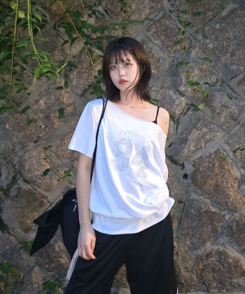 CHICKS(チックス)の「ノッティングヒルフェミニンワンショルダー半袖ホワイト(Tシャツ/カットソー・レディース・その他・FREE)」の13枚目の写真