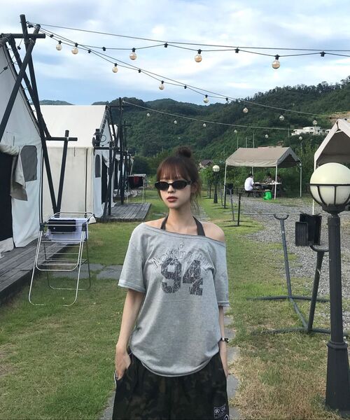 CHICKS(チックス)の「ノッティングヒルフェミニンワンショルダー半袖ホワイト(Tシャツ/カットソー・レディース・その他・FREE)」の15枚目の写真