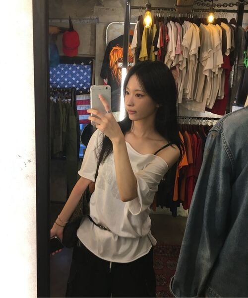 CHICKS(チックス)の「ノッティングヒルフェミニンワンショルダー半袖ホワイト(Tシャツ/カットソー・レディース・その他・FREE)」の16枚目の写真