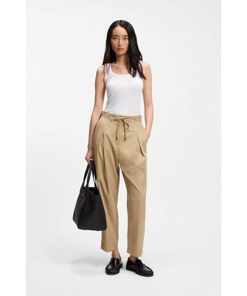 BOSS(ボス)の「【オンライン限定】テーパードフィットパンツ フロントタック(チノパンツ・レディース・ベージュ・34/32/38/36)」の3枚目の写真