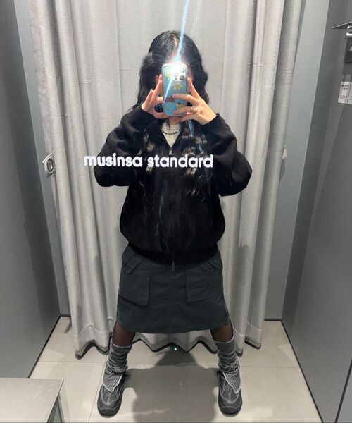 MUSINSA STANDARD WOMAN（ムシンサスタンダードウーマン）の「ウィメンズカーゴニーレングススカート[ダークグレー]（スカート・レディース・その他・LARGE/MEDIUM/X-SMALL/SMALL）」の5枚目の写真