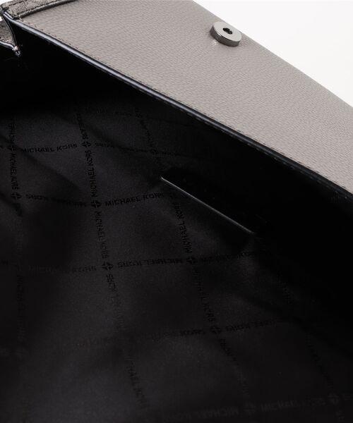 MICHAEL KORS(マイケルコース)の「TRUNK XBODY クロスボディ(ショルダーバッグ・メンズ・グレー系・FREE)」の4枚目の写真