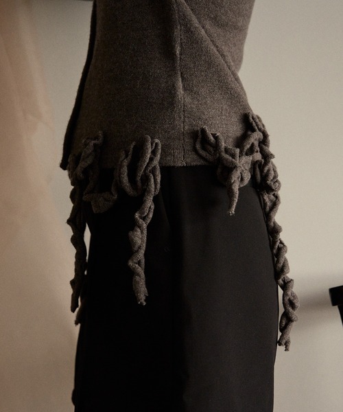 mideal(マイディール)の「raffle design loose knit shirt / ラッフルデザインルーズニットシャツ(カーディガン/ボレロ・レディース・スモークピンク/グレー/グリーン・FREE)」の11枚目の写真