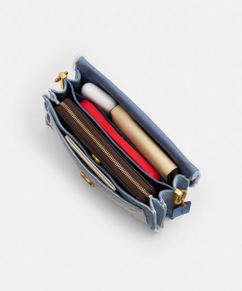 COACH（コーチ）の「タビー ショルダー バッグ 26・リパーパス デニム パッチワーク（ショルダーバッグ・レディース・ブルー系その他・ONE）」の8枚目の写真