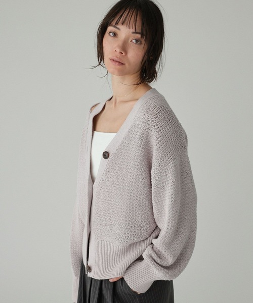 BABYLONE（バビロン）の「編み柄ニットカーデ（カーディガン/ボレロ・レディース・スモークピンク/サンドベージュ・フリー）」の6枚目の写真