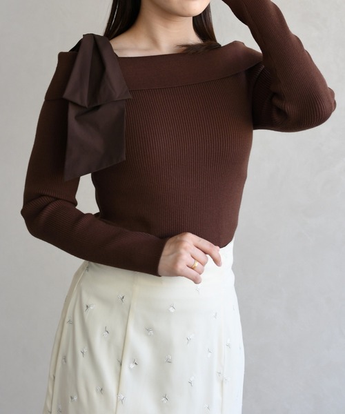 31 Sons de mode（トランテアン　ソン　ドゥ　モード）の「2026春夏新作 アシメリボンニットプルオーバー（ニット/セーター・レディース・ブラウン/ブラック/オフホワイト・ﾌﾘ-）」の17枚目の写真