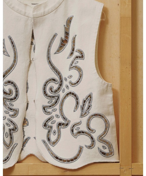 TODAYFUL(トゥデイフル)の「Cut Lace Twill Vest(ベスト・レディース・ブラック/キナリ・FREE)」の11枚目の写真