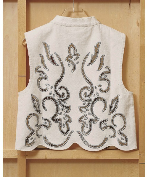 TODAYFUL(トゥデイフル)の「Cut Lace Twill Vest(ベスト・レディース・ブラック/キナリ・FREE)」の13枚目の写真