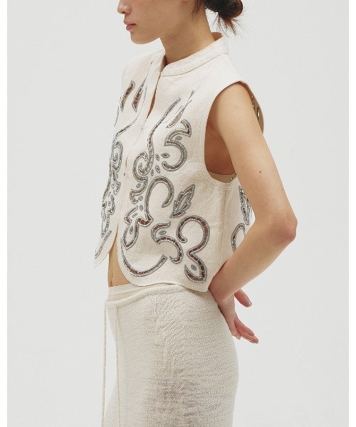 TODAYFUL(トゥデイフル)の「Cut Lace Twill Vest(ベスト・レディース・ブラック/キナリ・FREE)」の18枚目の写真