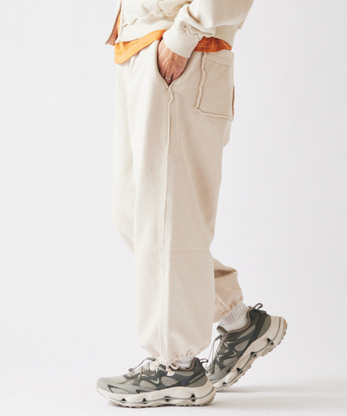 JOURNAL STANDARD relume（ジャーナルスタンダード　レリューム）の「ラフカット フェード加工 スウェットパンツ（スウェットパンツ・メンズ・ベージュ/サックスブルー/ライトグリーン/ピンク・MEDIUM/LARGE）」の12枚目の写真