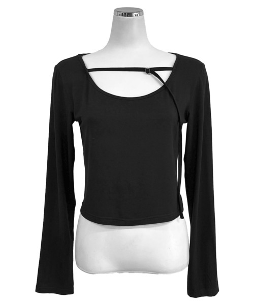 FOLLOWIN(フォロウィン)の「【FLW MADE/前後2way】ストラップ デザイントップス(Tシャツ/カットソー・レディース・ブラック・FREE)」の4枚目の写真