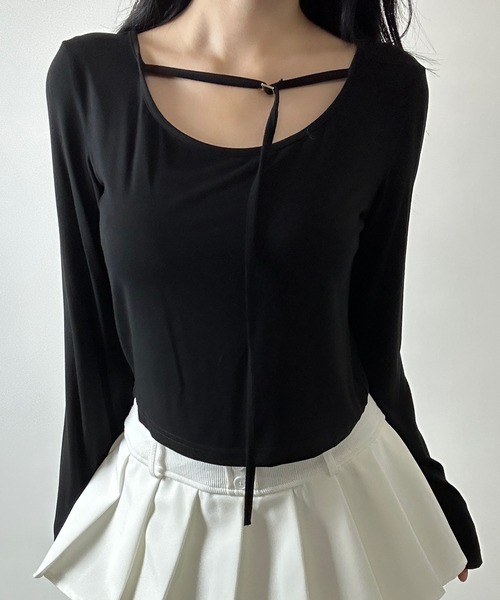 FOLLOWIN(フォロウィン)の「【FLW MADE/前後2way】ストラップ デザイントップス(Tシャツ/カットソー・レディース・ブラック・FREE)」の17枚目の写真
