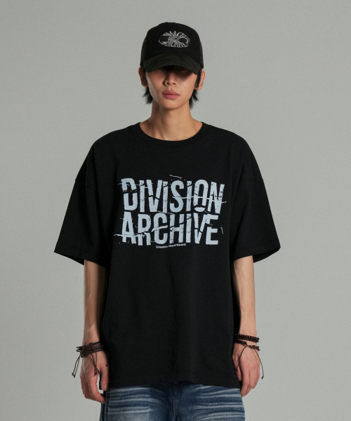 IDWS（アイドンワナセル）の「Division Archive T-Shirt Black（Tシャツ/カットソー・レディース・その他・0/1/2）」の9枚目の写真