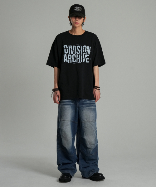 IDWS（アイドンワナセル）の「Division Archive T-Shirt Black（Tシャツ/カットソー・レディース・その他・0/1/2）」の5枚目の写真
