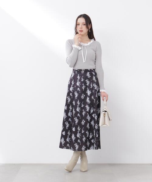 PROPORTION BODY DRESSING(プロポーションボディドレッシング)の「フラワープリントフレアスカート / 1216120303(スカート・レディース・ホワイト系その他/ブラック/ブルー・P/S/MEDIUM)」の9枚目の写真