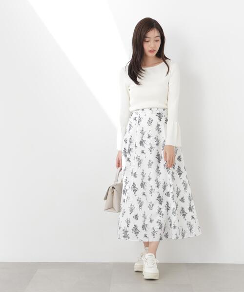 PROPORTION BODY DRESSING(プロポーションボディドレッシング)の「フラワープリントフレアスカート / 1216120303(スカート・レディース・ホワイト系その他/ブラック/ブルー・P/S/MEDIUM)」の21枚目の写真
