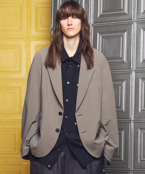 MAISON SPECIAL(メゾンスペシャル)の「《UNISEX》【PERTEX】Single 2B Prime-Over Tailored Jacket/【パーテックス】シングル2Bプライムオーバーテーラードジャケット【MAISON SPECIAL/メゾンスペシャル】■セットアップ対応■(テーラードジャケット・メンズ・ブラック/グレー/チャコールグレー・0/1/2)」の3枚目の写真