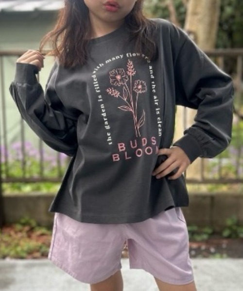Right-on(ライトオン)の「VIVIAN BLUE(ヴィヴィアンブルー)【キッズ】モチーフロゴプリント長袖Tシャツ(Tシャツ/カットソー・キッズ・サックスブルー/ダークグレー・110/120/130/140/150/160)」の4枚目の写真