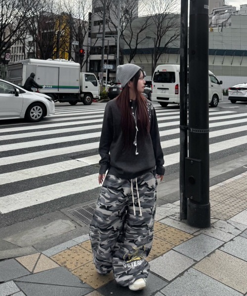 Never mind the XU（ネバーマインドザエックスユー）の「【Never mind the XU】star studs beanie / 【ネバーマインド ザ エックスユー】スタースタッズビーニー（ニットキャップ/ビーニー・メンズ・ブラック/グレー/ベージュ・ONE SIZE）」の8枚目の写真