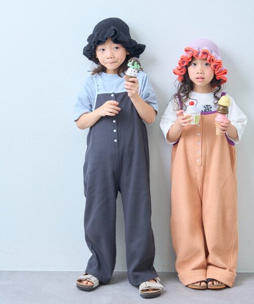 CIAOPANIC TYPY（チャオパニックティピー）の「【KIDS】ふんわり快適！《ジュニアサイズあり》配色ワッフルキャミサロペット（サロペット/オーバーオール・キッズ・オレンジ/チャコールグレー/カーキ・XX-LARGE/X-LARGE/SMALL/MEDIUM/LARGE）」の6枚目の写真
