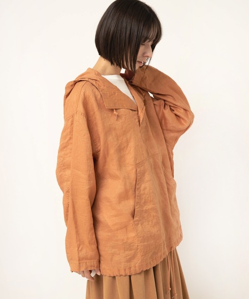 RNA-N(アールエヌエーエヌ)の「B2953 リネンアノラック(シャツ/ブラウス・レディース・キャメル/ブラック/キナリ・FREE)」の7枚目の写真
