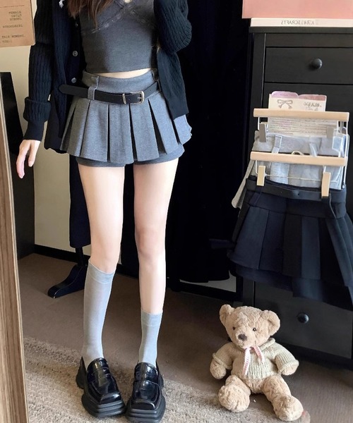 HALEY PESCA(ヘーリーペスカ)の「HALEY PESCA/プリーツデザイン ミニスカパン(スカート・レディース・グレー/ライトグレー/ブラック・LARGE/MEDIUM/SMALL)」の9枚目の写真
