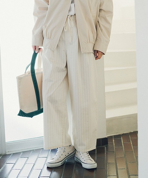 studio CLIP（スタディオクリップ）の「コットンサテンタックワイドパンツ[プチ・プラスサイズあり]（その他パンツ・レディース・グレー/カーキ/その他1・ﾌﾘｰ(L)/PF/LARGE/MEDIUM）」の4枚目の写真