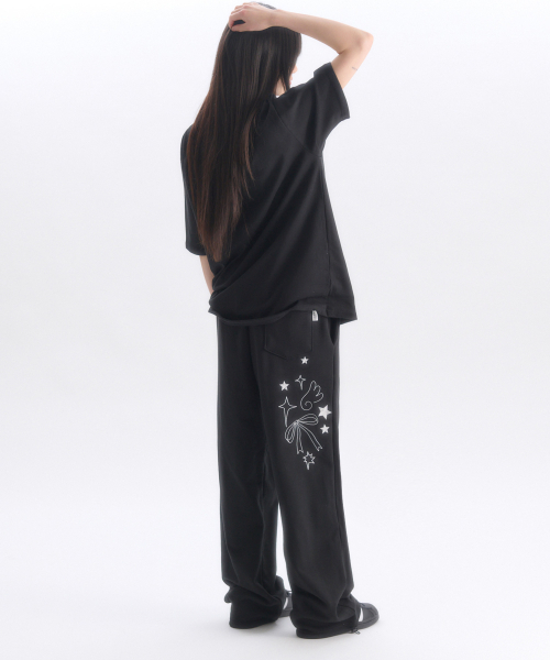 ambler(エムブラー)の「Angel And Ribbon刺繍ピンタック2-WayワイドトレーニングスウェットパンツAP1002(ブラック)(スウェットパンツ・レディース・その他・SMALL/MEDIUM/LARGE)」の3枚目の写真